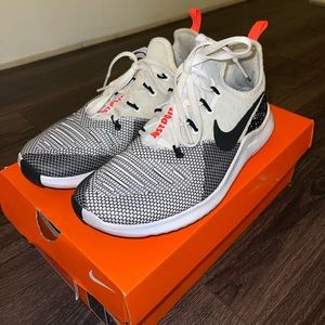 Women’s Nike Free TR8